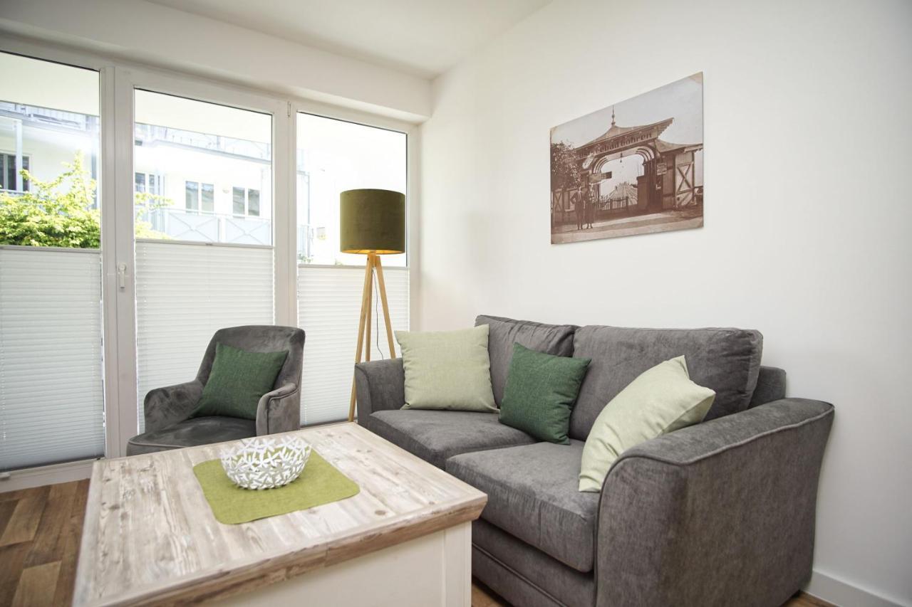Terrasse, Gratis Nutzung Vom Ahoi Erlebnisbad Und Sauna In Sellin - Villa Karola Fewo 02 Goehren  Exterior photo